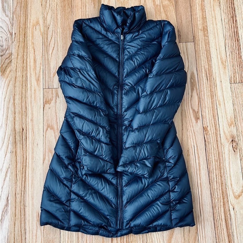 Patagonia long Women's Dark Blue Jacket women’s size Xs